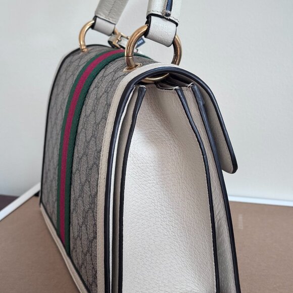 Faux Pearl Queen Margaret - Picture 7 of 16